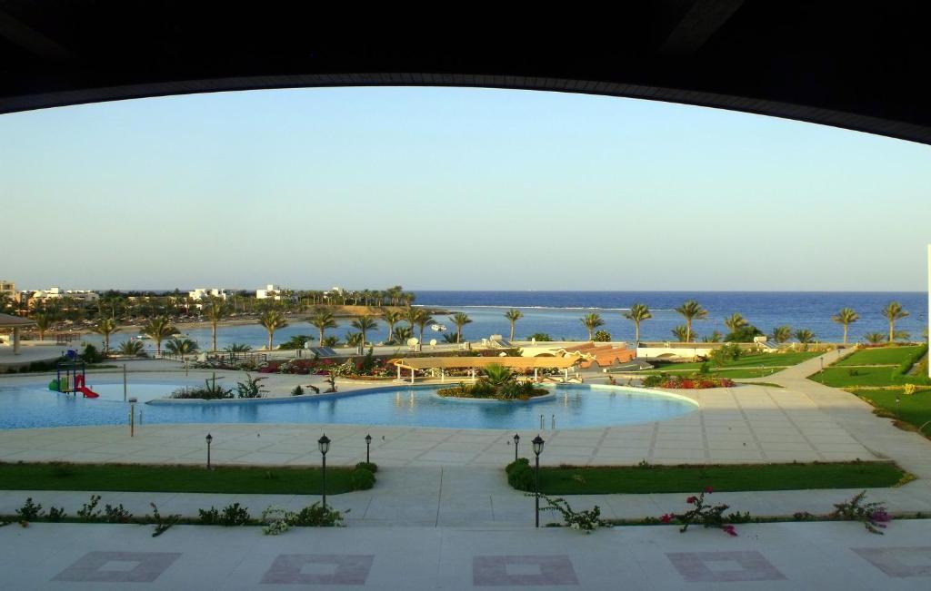 Royal Brayka Beach Resort アブ・ダバブ エクステリア 写真